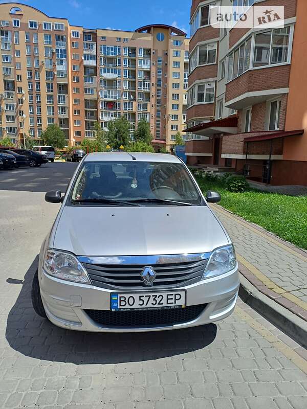 Седан Renault Logan 2010 в Тернополі