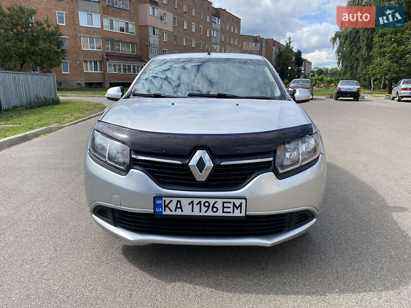 Renault Logan 2016