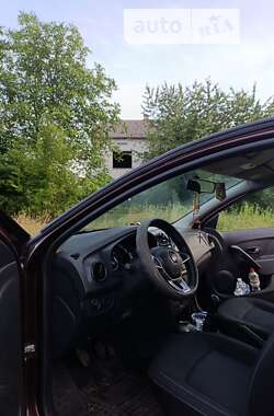 Седан Renault Logan 2017 в 