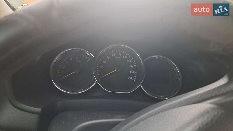 Седан Renault Logan 2013 в Львове