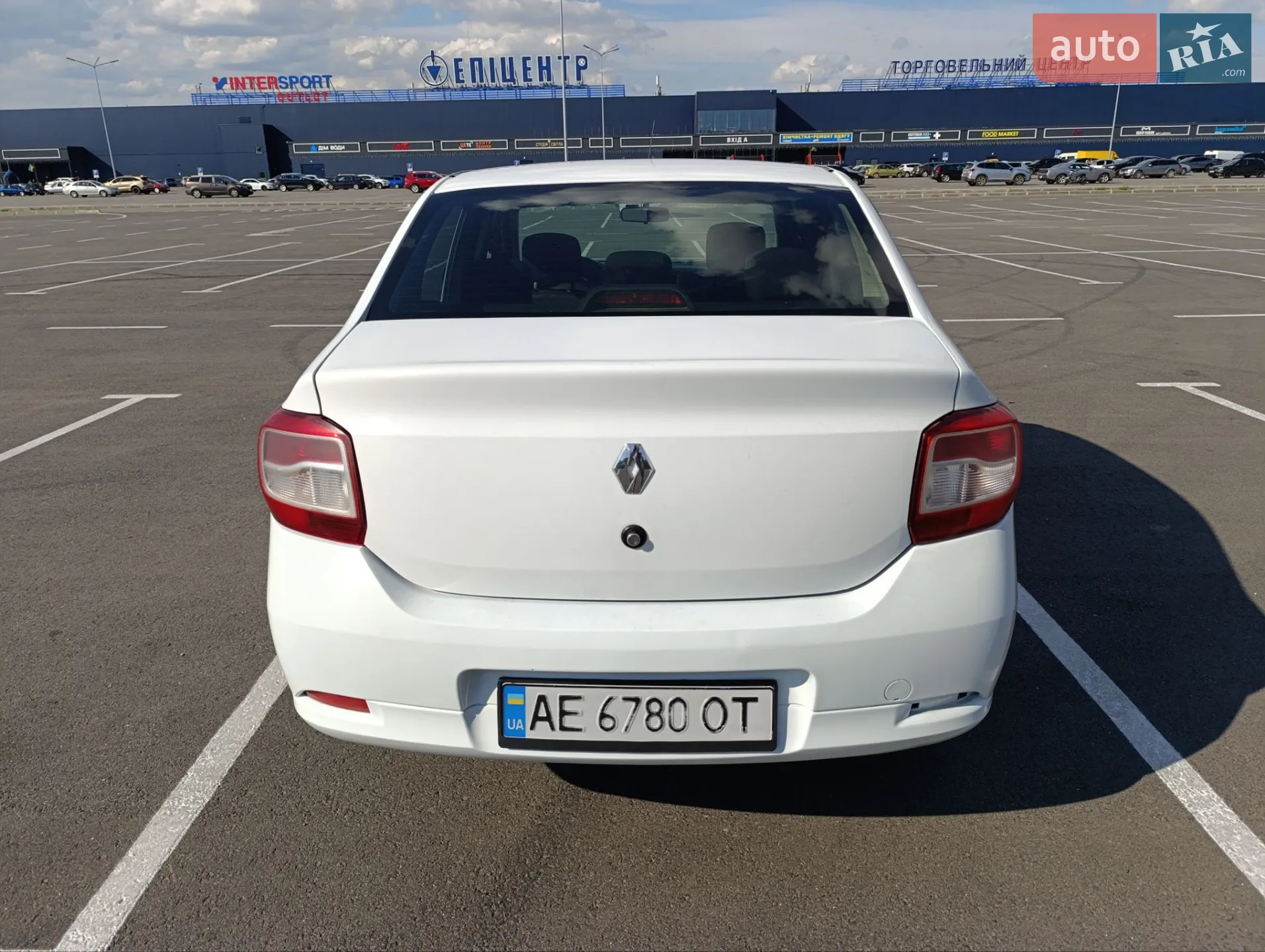 2013 Renault Logan - мініатюра 5