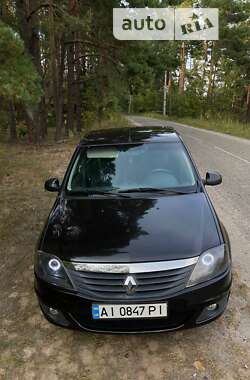 Седан Renault Logan 2011 в 