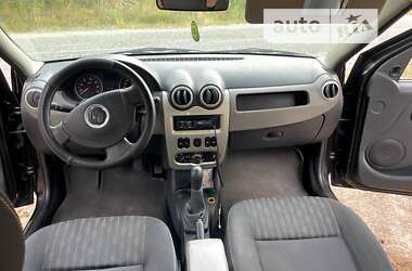 Седан Renault Logan 2011 в 