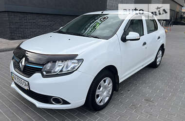 Седан Renault Logan 2013 в Києві