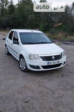 Седан Renault Logan 2012 в Золочеве