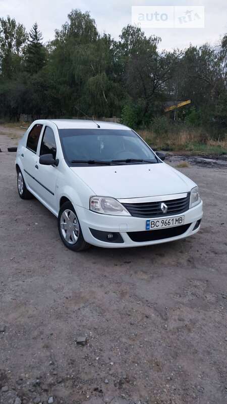 Renault Logan 2012