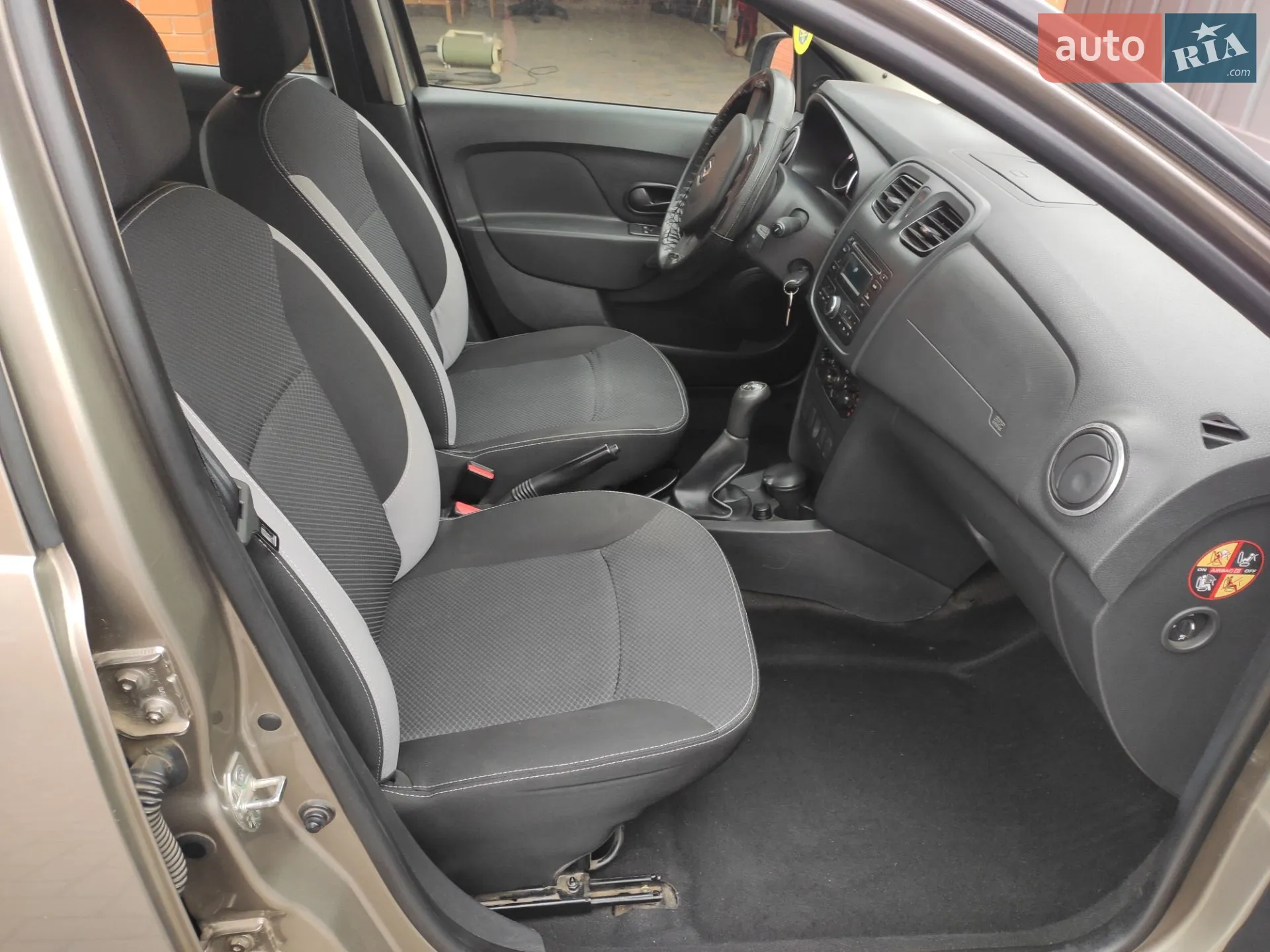 2013 Renault Logan - мініатюра 4