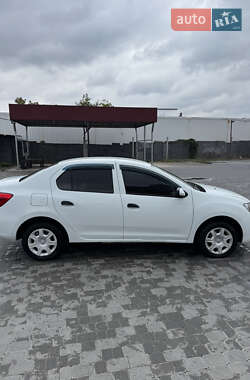 Седан Renault Logan 2013 в Харькове
