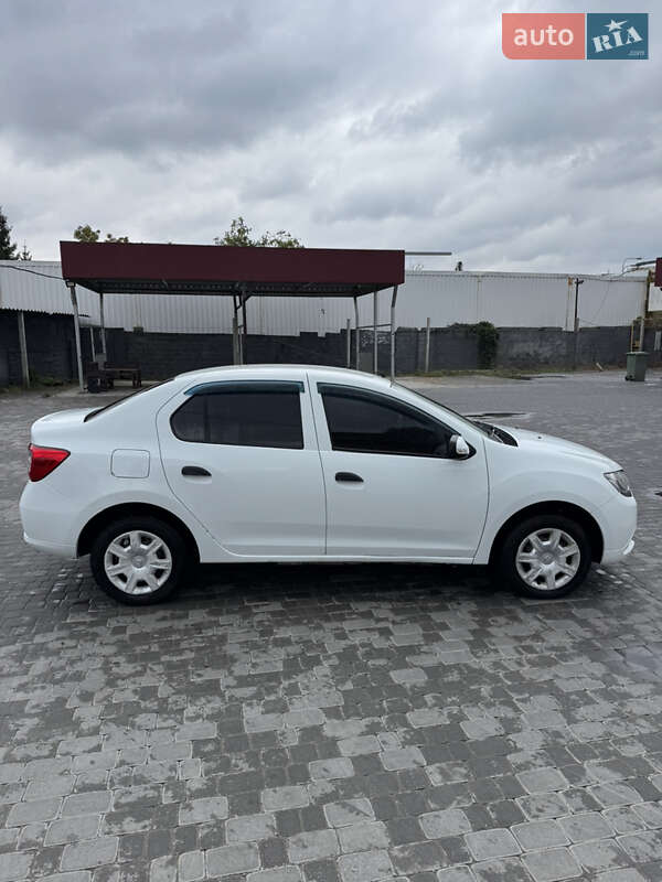 Седан Renault Logan 2013 в Харкові