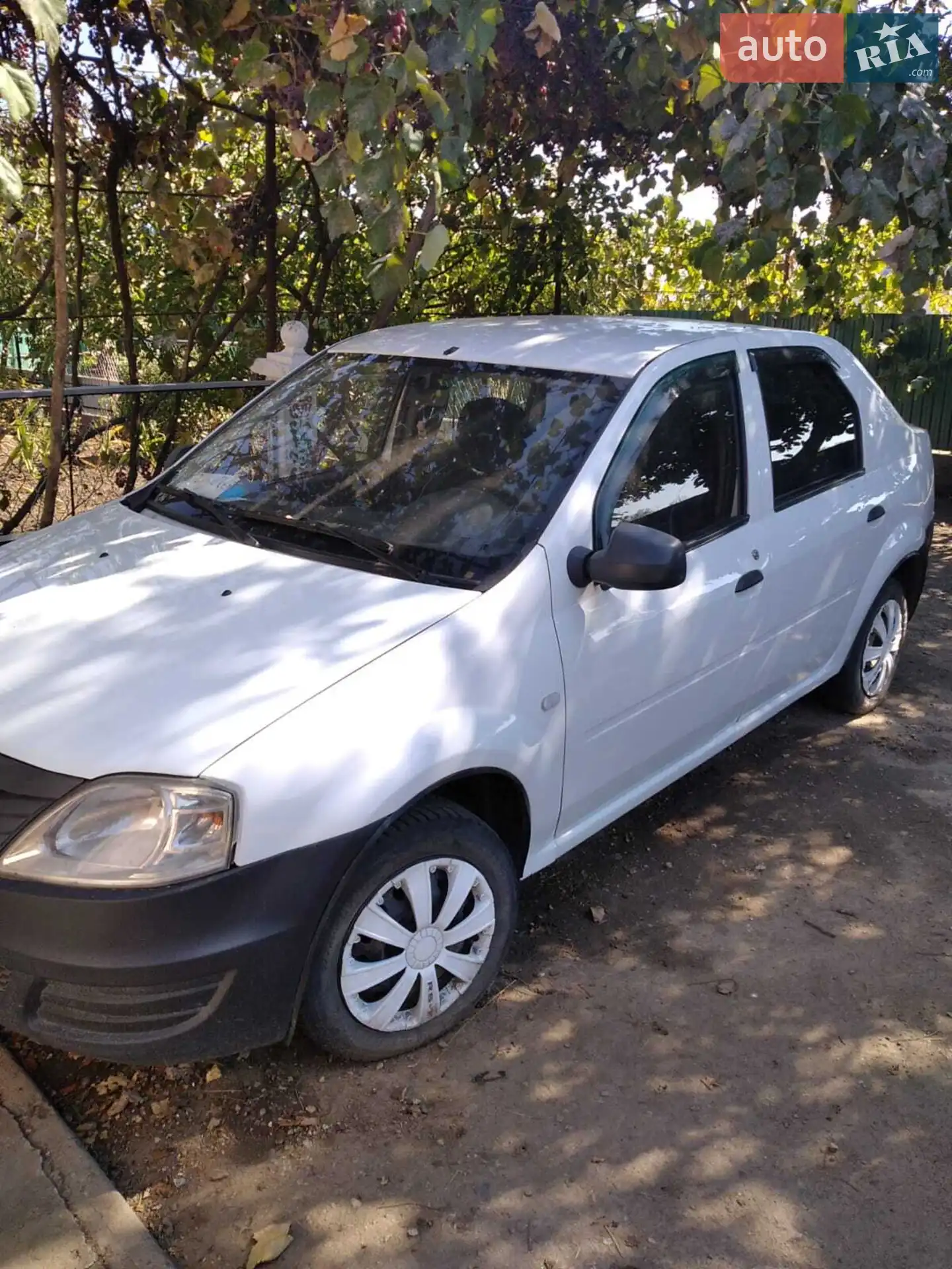 2012 Renault Logan - мініатюра 3