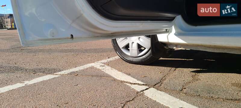 Седан Renault Logan 2011 в Хмельницком