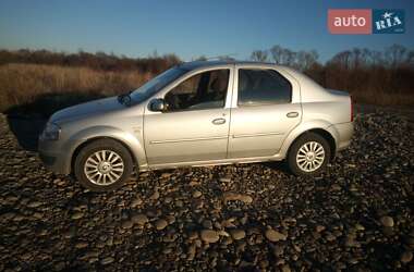 Седан Renault Logan 2011 в Ивано-Франковске