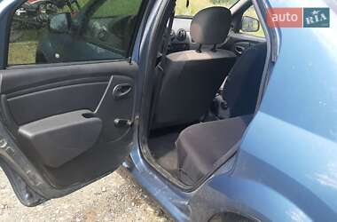 Седан Renault Logan 2011 в Яремче