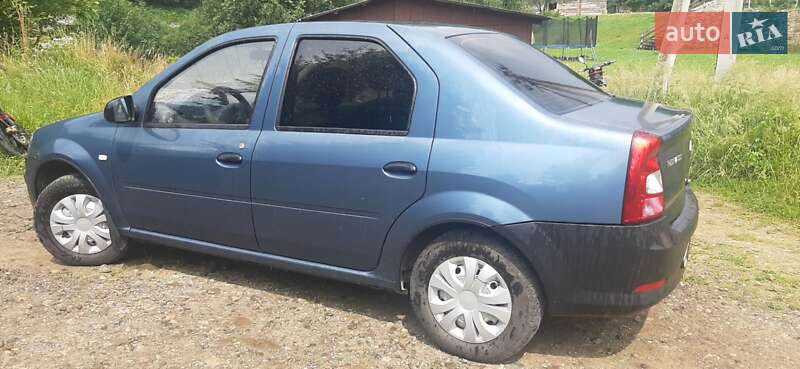 Седан Renault Logan 2011 в Яремче