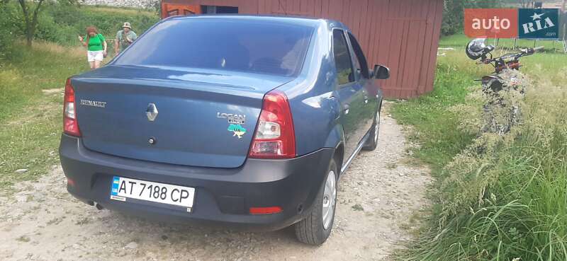 Седан Renault Logan 2011 в Яремче