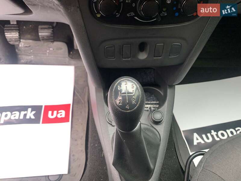 Универсал Renault Logan 2016 в Виннице