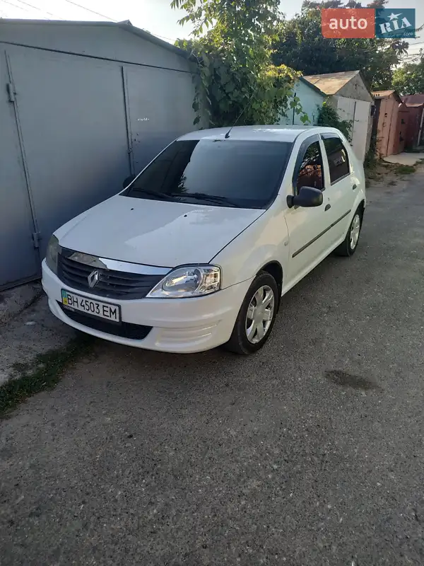 Renault Logan 2012