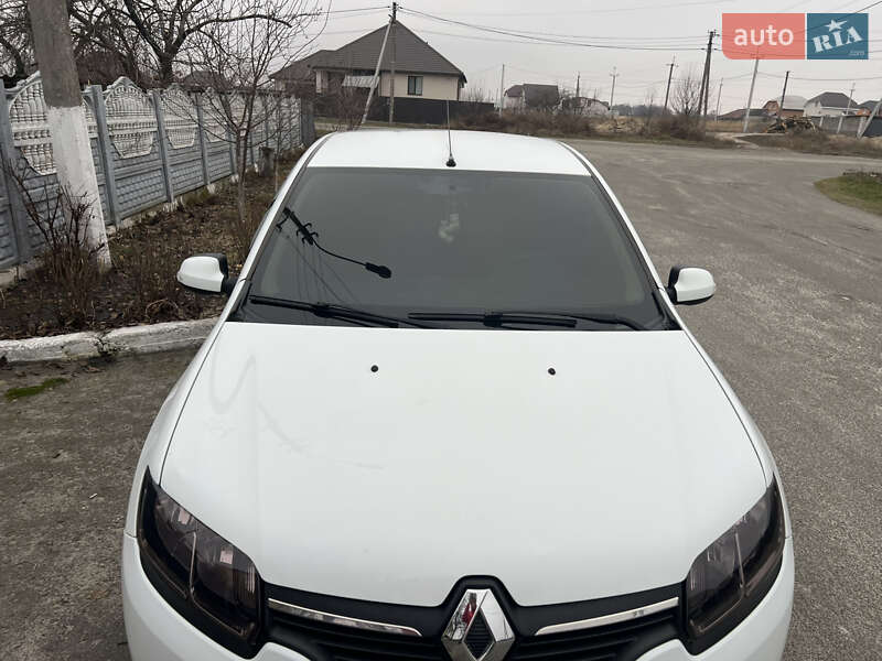 Седан Renault Logan 2014 в Іванкові