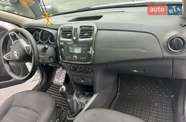 Седан Renault Logan 2020 в 