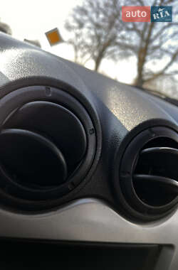 Седан Renault Logan 2009 в 