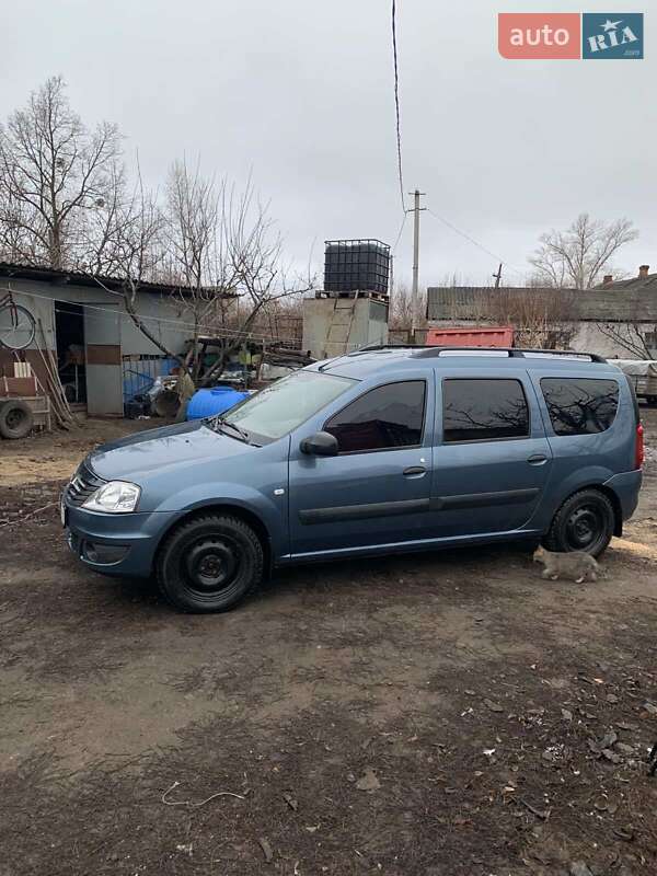 Універсал Renault Logan 2011 в Ізюмі фото 6 Універсал Renault Logan 2011 в Ізюмі