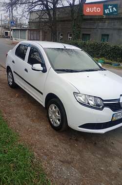 Седан Renault Logan 2013 в 