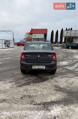 Седан Renault Logan 2010 в 