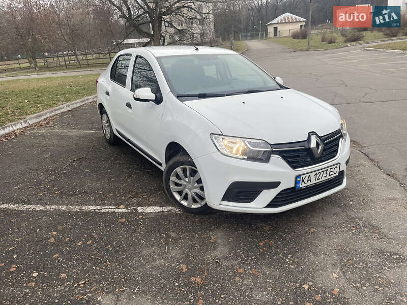 Седан Renault Logan 2021 в 