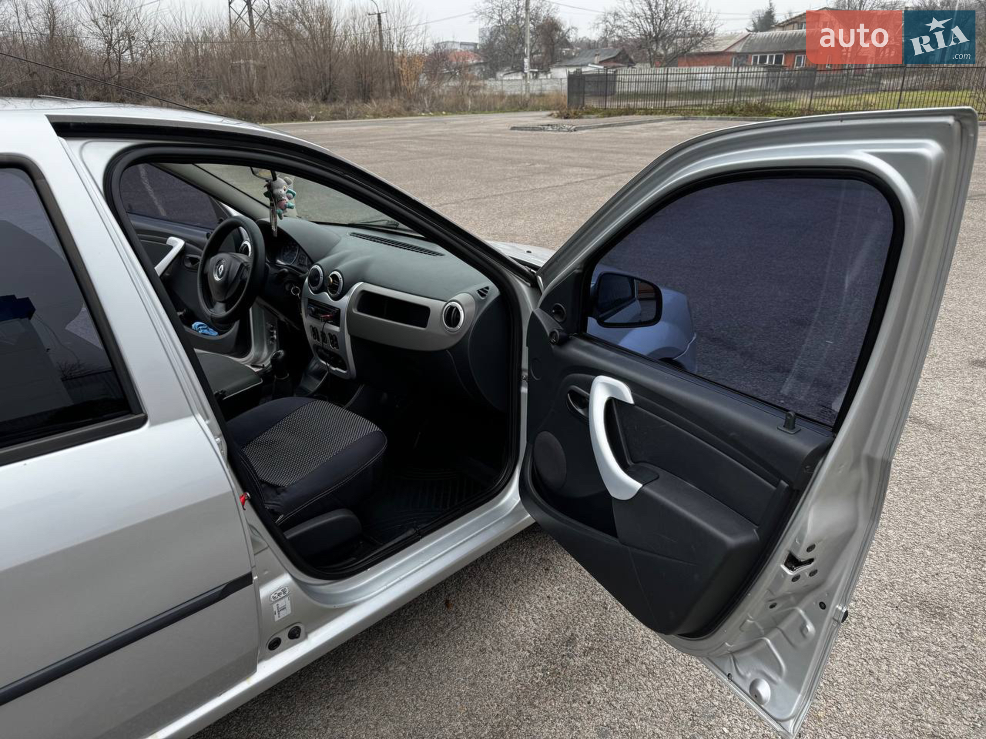 2012 Renault Logan - мініатюра 13