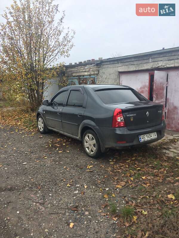 Седан Renault Logan 2012 в Дніпрі