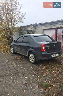 Седан Renault Logan 2012 в 