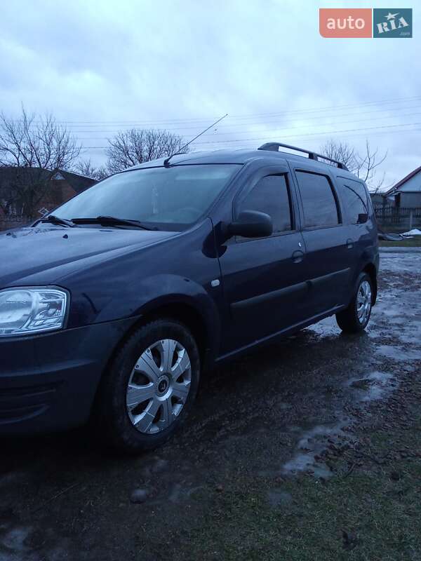 Универсал Renault Logan 2011 в Ильинцах