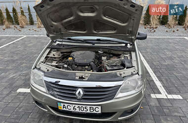 Седан Renault Logan 2012 в 