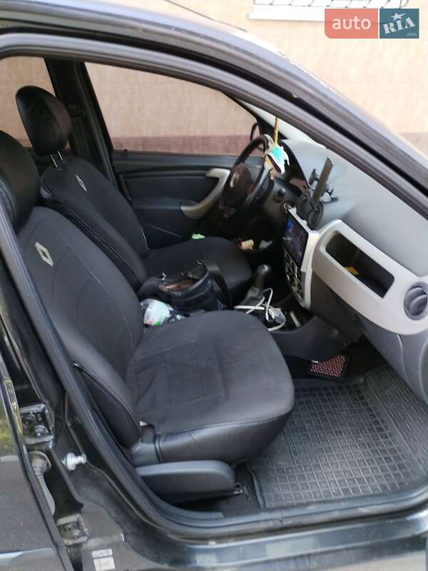 Седан Renault Logan 2010 в Ромнах фото 6 Седан Renault Logan 2010 в Ромнах