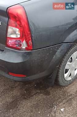 Седан Renault Logan 2010 в 