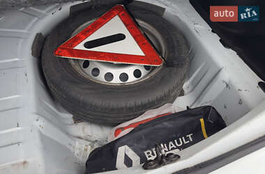 Седан Renault Logan 2019 в 