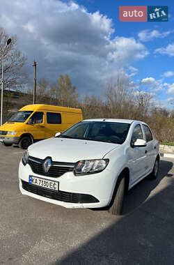 Седан Renault Logan 2013 в 