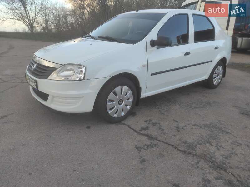 Седан Renault Logan 2012 в Прилуках