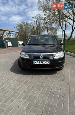 Седан Renault Logan 2010 в 