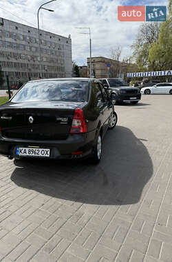 Седан Renault Logan 2010 в 