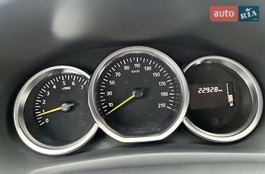 Седан Renault Logan 2017 в 