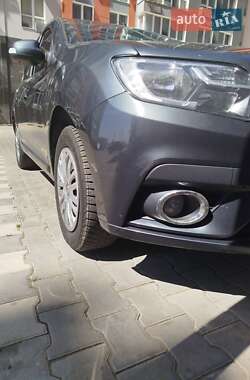 Седан Renault Logan 2019 в 