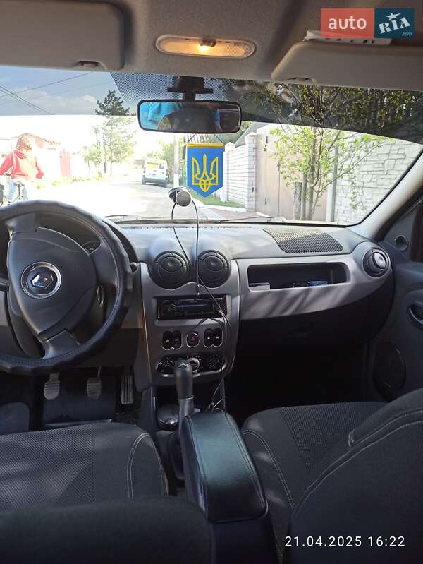 Седан Renault Logan 2012 в Дніпрі фото 24 Седан Renault Logan 2012 в Дніпрі