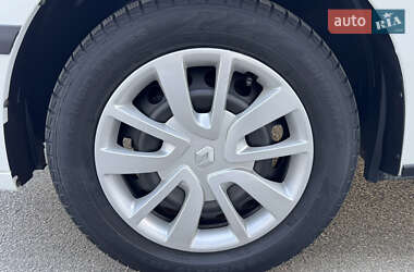 Седан Renault Logan 2019 в 