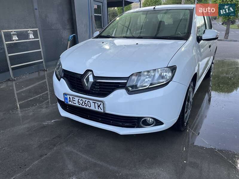 Renault Logan 2013