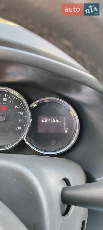 Седан Renault Logan 2013 в Дрогобыче