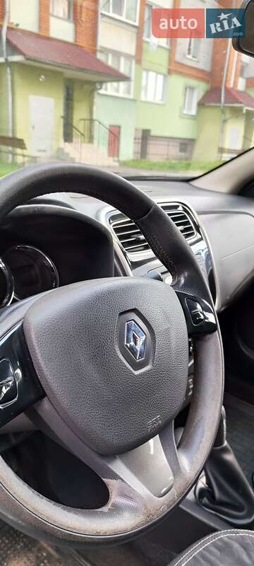 Седан Renault Logan 2013 в Львове
