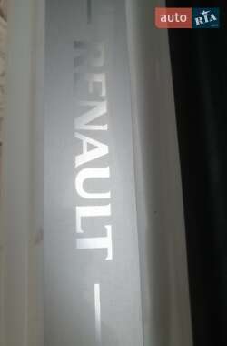 Седан Renault Logan 2013 в 