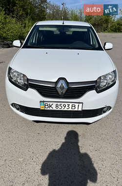 Седан Renault Logan 2013 в Ровно