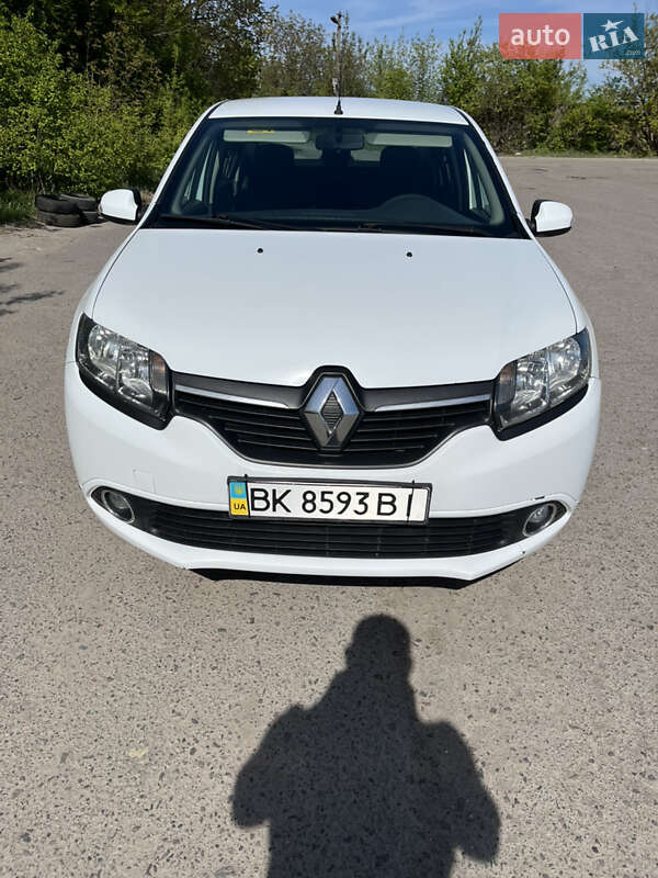 Renault Logan 2013